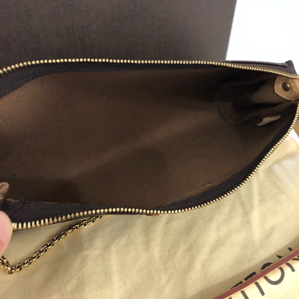 SOLD!! Authentic Louis Vuitton Eva crossbody - Picture 5 of 8